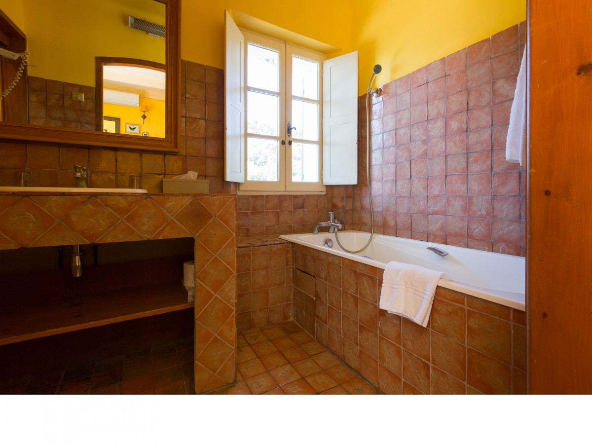 13T1000262_3_HD.jpg 13T1000262_3_HD.jpg