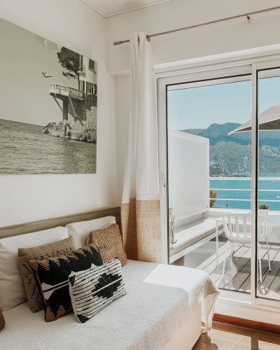 Hotel de la Plage Mahogany à Cassis Hotel de la Plage Mahogany à Cassis