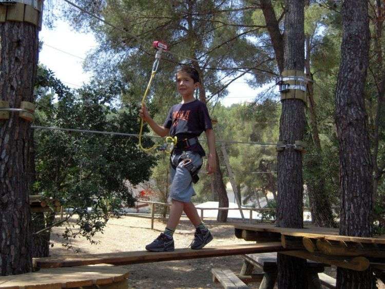 The rope park : CASSIS FOREST - © Cassis Forest The rope park : CASSIS FOREST