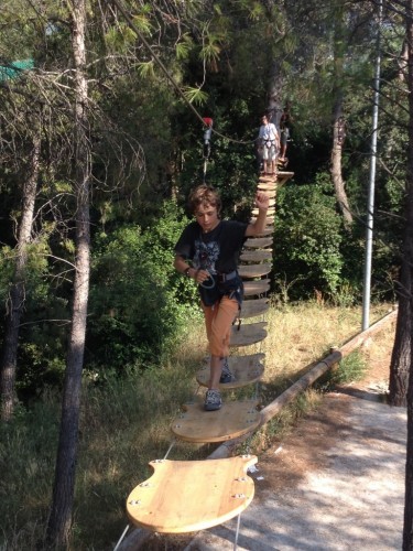 The rope park : CASSIS FOREST - © Cassis Forest The rope park : CASSIS FOREST