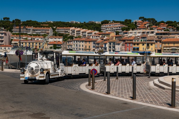 Guided tour by tourist train - © France Voguette Guided tour by tourist train