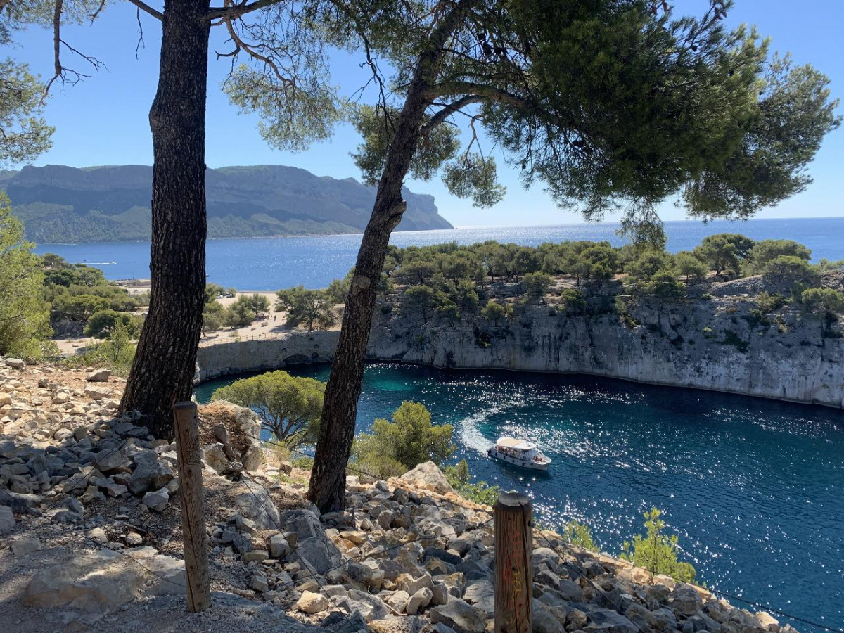 Tour by electrical mountain bike 2H  - Calanques National Park - © Trolib Cassis Tour by electrical mountain bike 2H  - Calanques National Park