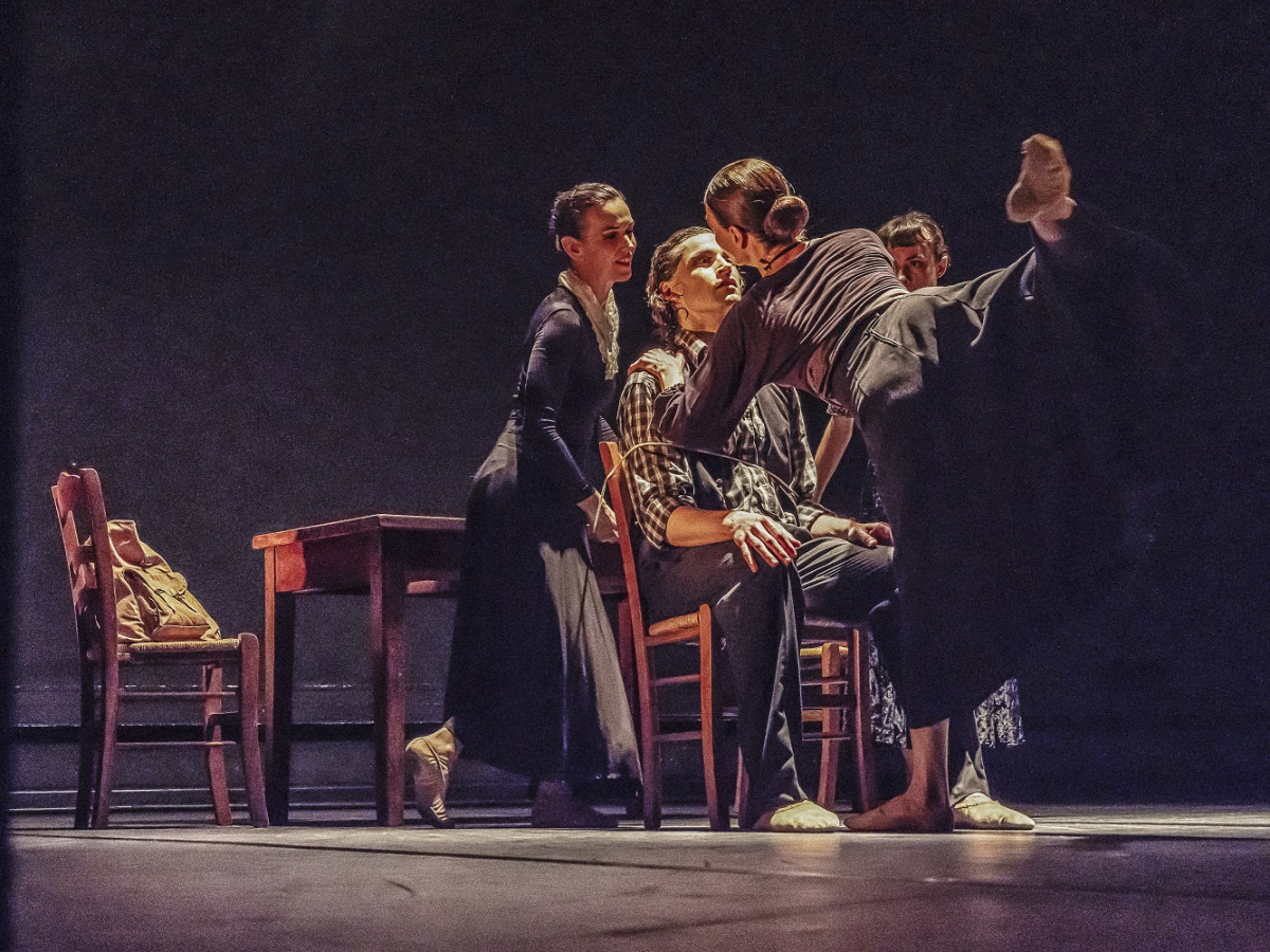 13 June 2026 in Cassis : Dance on the Esplanade: Three Ballets by Christine Colombani – Acontretemps Company - © Jean-Paul Cotte 13 June 2026 in Cassis : Dance on the Esplanade: Three Ballets by Christine Colombani – Acontretemps Company