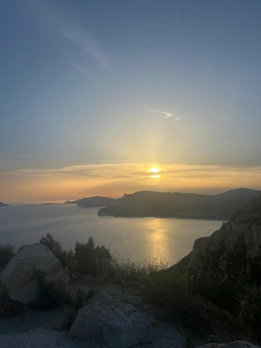 3-hour Méhari Sunset Tour with a private driver in Cassis
