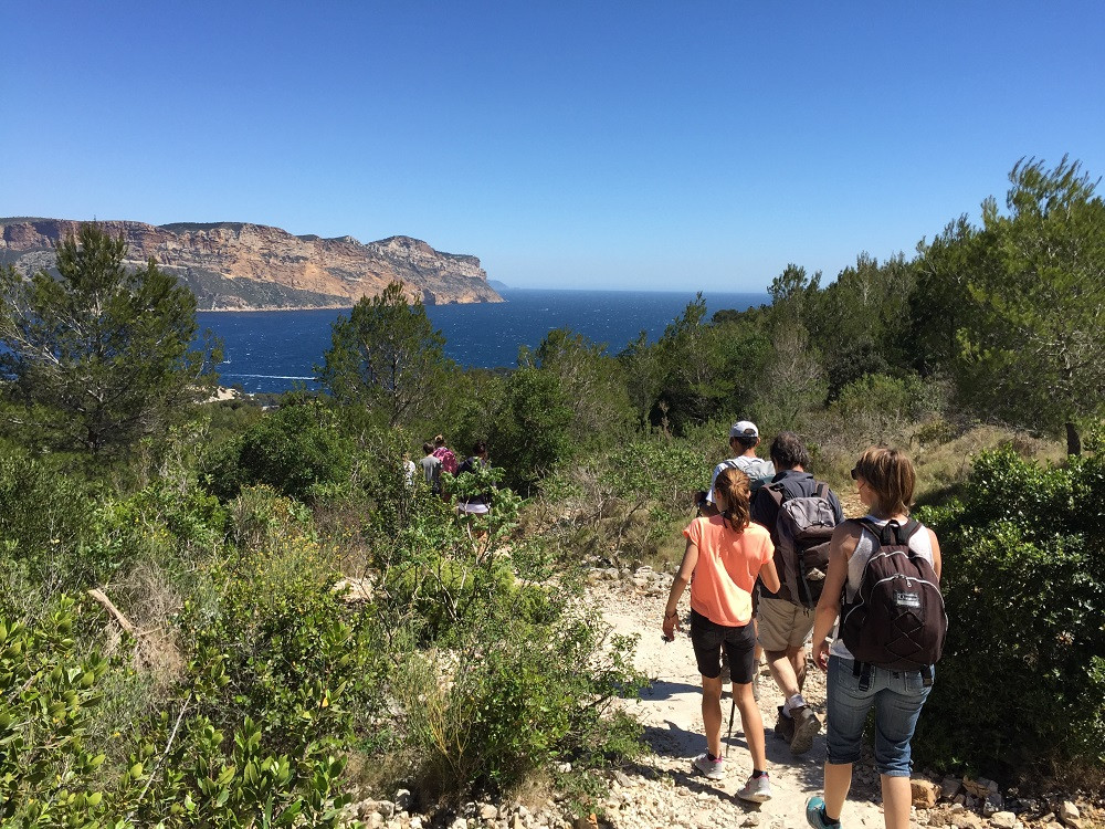 Randonnée privatisée au départ de Cassis - demi-journée - © Bureau des guides et accompagnateurs de Cassis Calanques Cap Canaille Randonnée privatisée au départ de Cassis - demi-journée