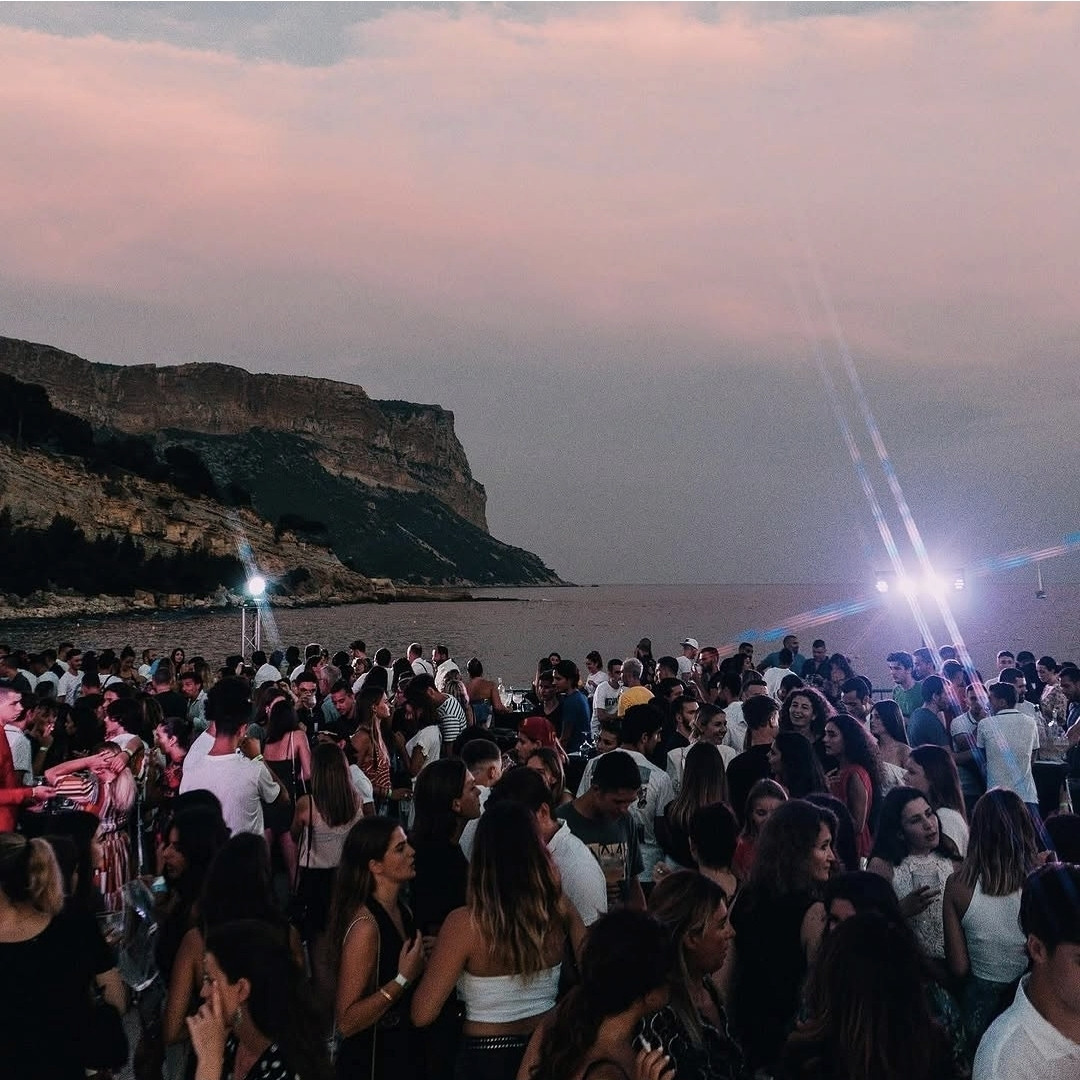Rooftop Cassis : DJ Mont Rouge - Arless - Lorenzo Ausilia le 29 aout 2026 à Cassis