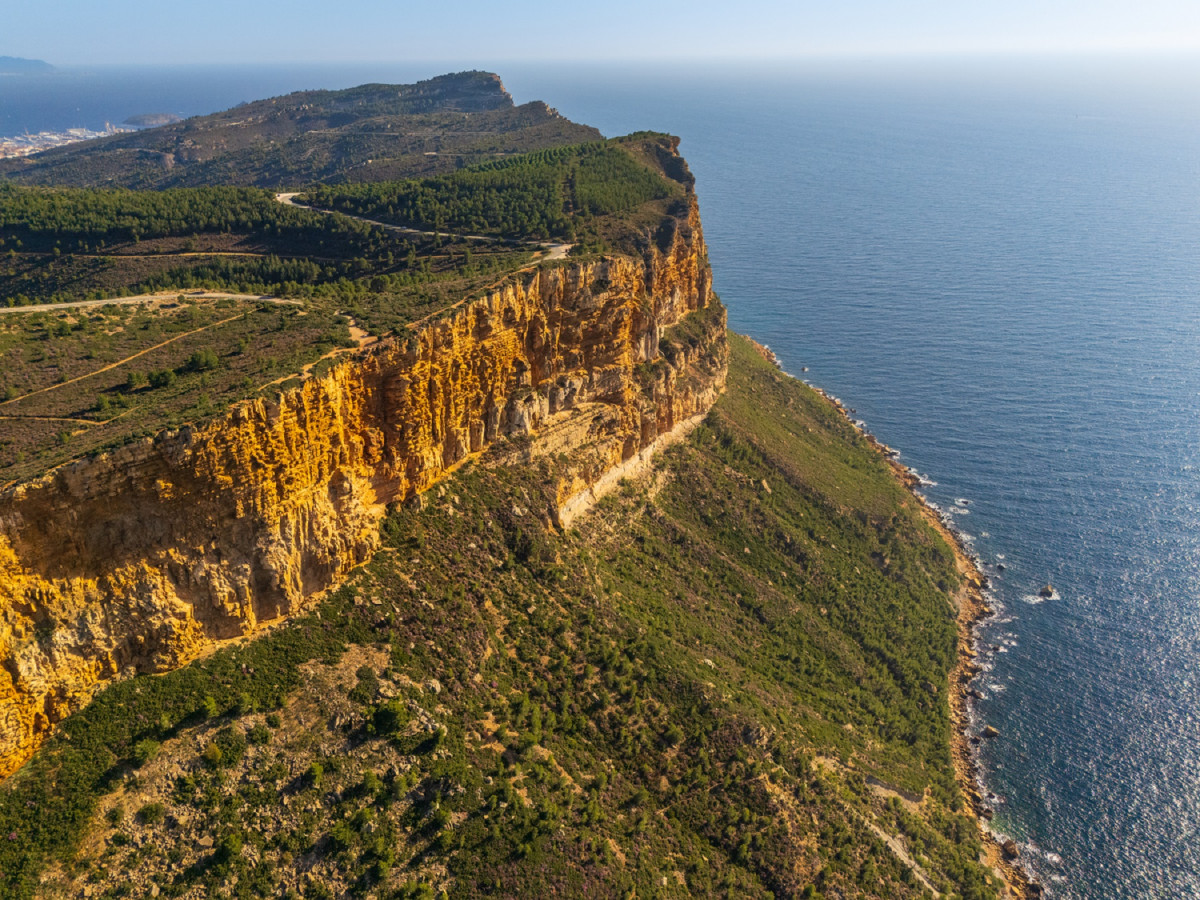 Route des Crêtes on Sunday: E-mountain bike hire in Cassis France - © C. Luparini Route des Crêtes on Sunday: E-mountain bike hire in Cassis France