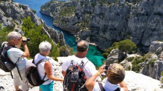 MEDAILLE MARCHE DES 3 CALANQUES 1981 EN VAU - PORT PIN