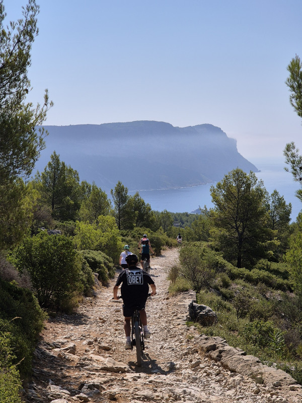 Tour by electrical mountain bike 2H  - Calanques National Park