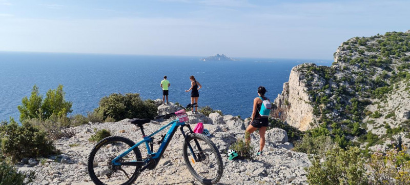 Tour by electrical mountain bike 3H - Calanques National Park