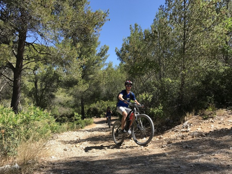 Circuit en VTT électrique 3H - Parc national des Calanques (niveau expert) avec Trolib