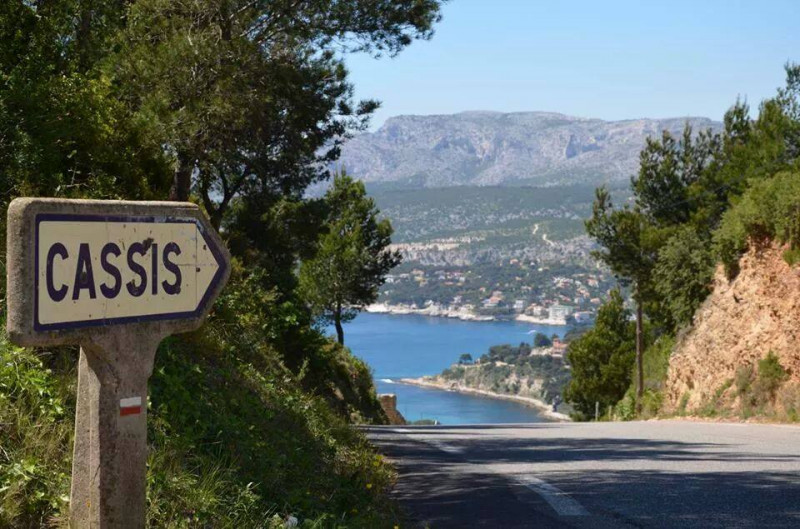 From Cassis: Day trip with private driver