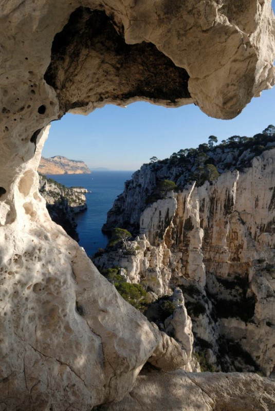 A must see : Guided walk with commentary at the gates of the Calanques