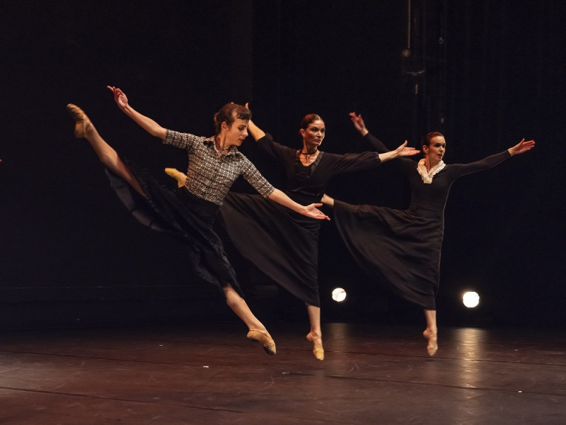 13 June 2026 in Cassis : Dance on the Esplanade: Three Ballets by Christine Colombani – Acontretemps Company