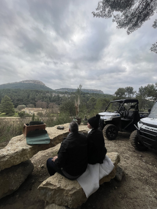 Tour 2H des vignobles de Cassis et de la route des crêtes en buggy électrique à Cassis